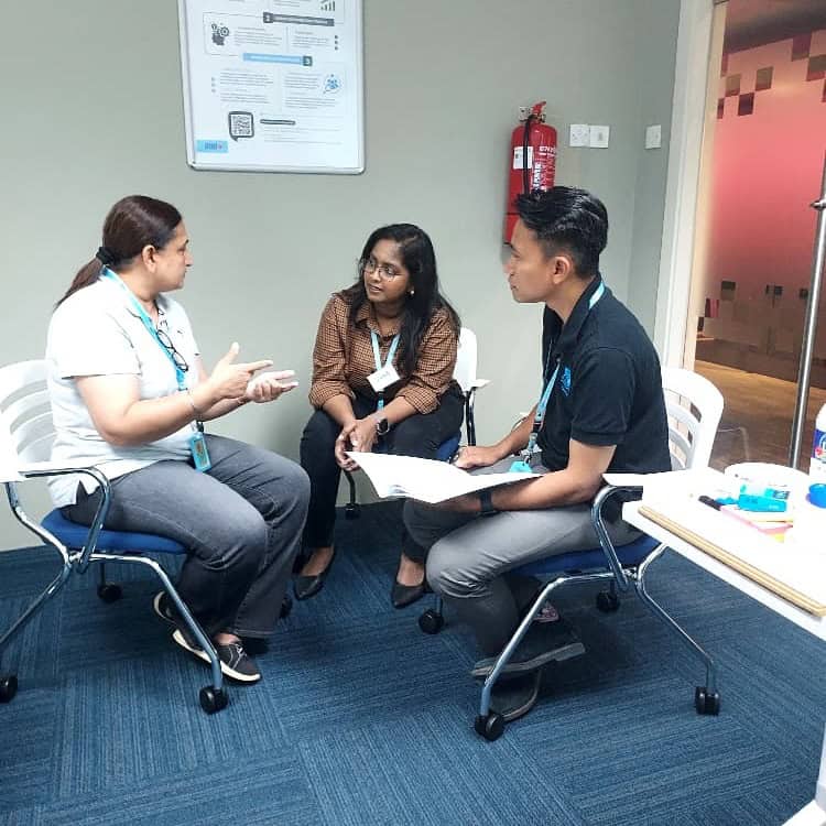 Participants in discussion at the stakeholder management training programme by Human Equation Malaysia